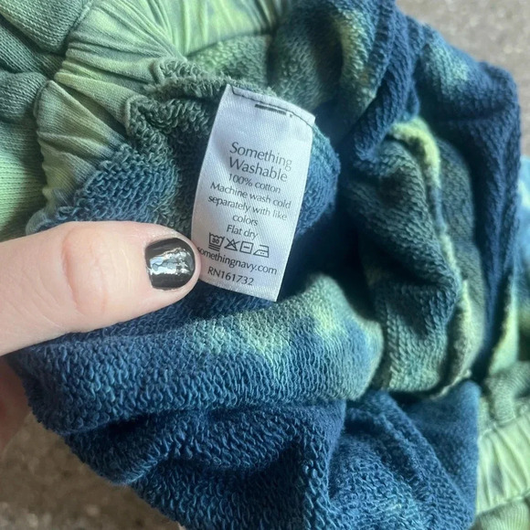 Something Navy | Tie Dye Paperback Shorts - Picture 5 of 6